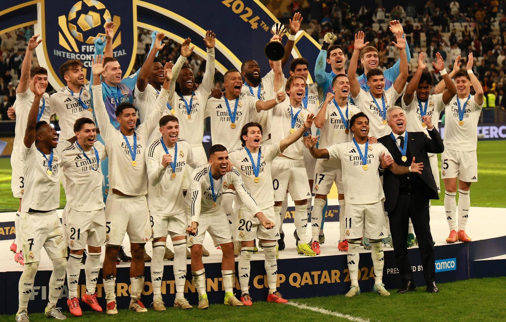 布斯克茨：职业生涯的终点越来越近，我想再多踢两场比赛