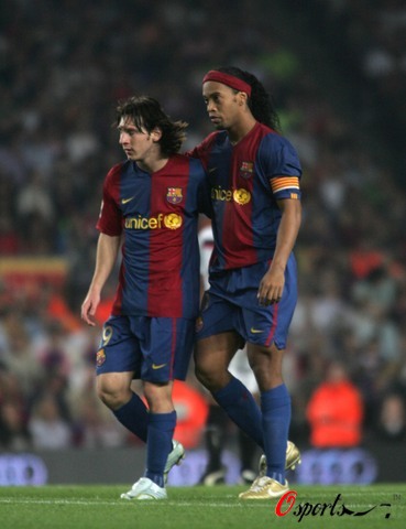 篮球火箭球队连续两场胜利庆祝