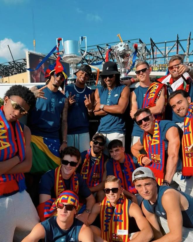 曼城主场对阵桑德兰，主场优势明显，福登状态火热，预计全取三分。