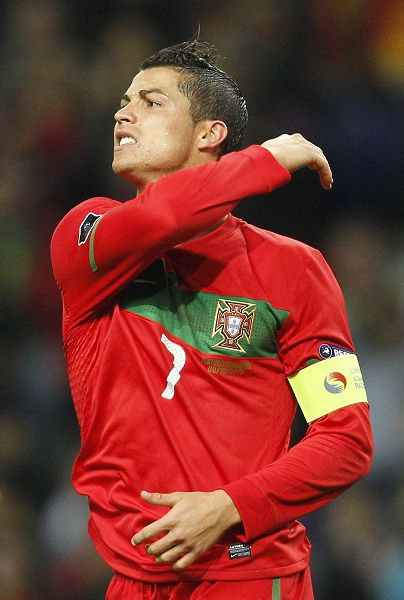 足球报：亚泰这几年都是寅吃卯粮，意向球员听说后婉拒邀请