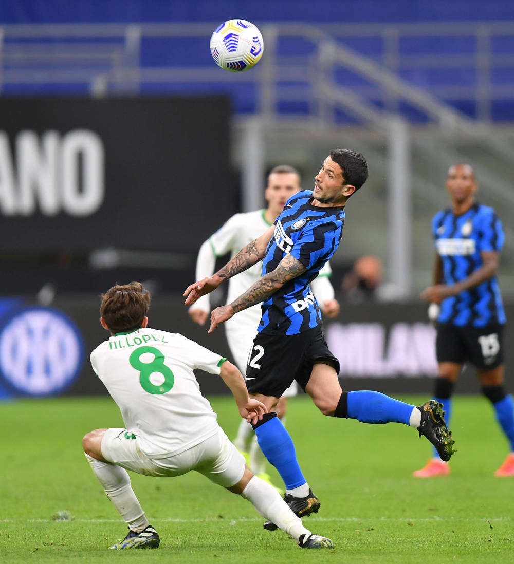 见证！国乒队员登上领奖台