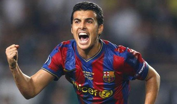 17岁天才卡尔展现极强潜力，德甲首秀表现亮眼，凭借出色技术和风格成为焦点。